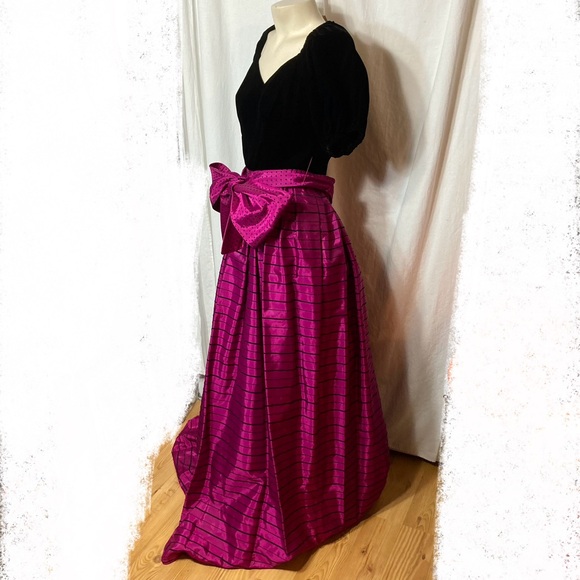 Vintage 1980s black velvet pink prom dress Inner Circle Inc. small - Picture 2 of 15
